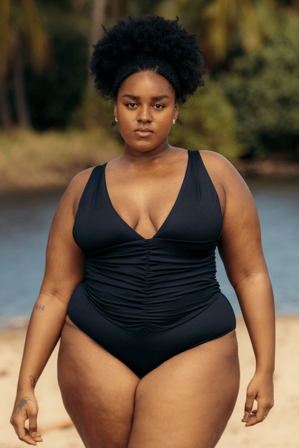 The Sculpting Plunge One Piece - Matte Black