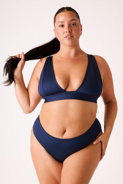 The New Classic Top - Soft Navy