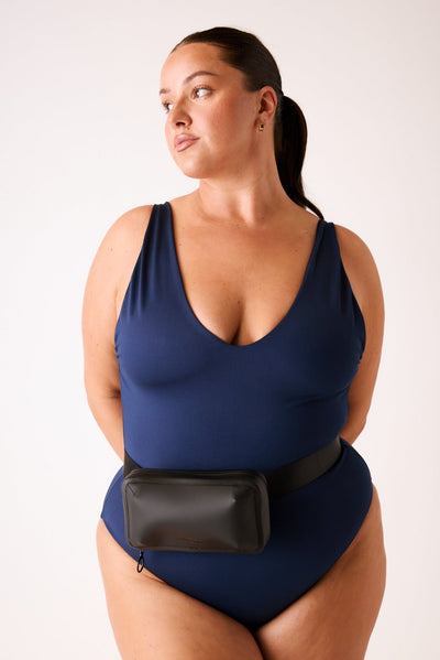 The Orea Waterproof Belt Bag - Matte Black
