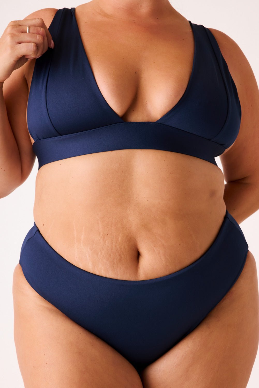 The High-Leg Scrunch Bottom - Soft Navy