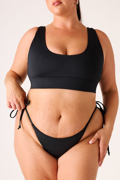 The Sport Scoop Top - Matte Black