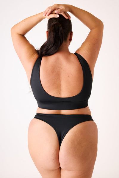 The Sport Scoop Top - Matte Black