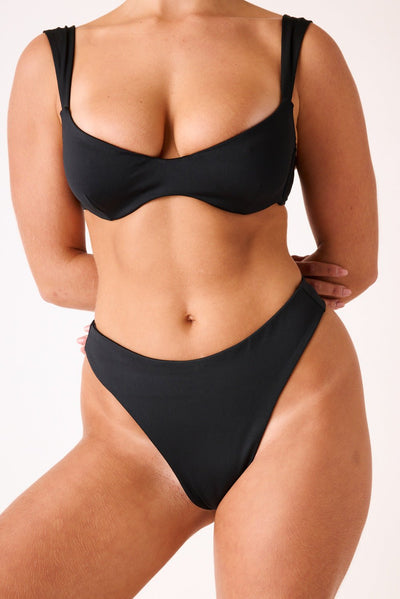 The Sweetheart Underwire Top - Matte Black